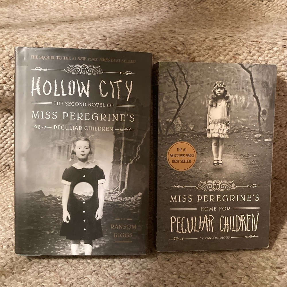 Book Bundle (Hard & Paperback): Miss Peregrine's Peculiar Children & Hollow City